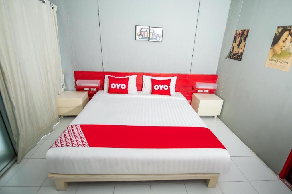 Oyo 292 The Oddy Hip Hotel Patong Exterior photo
