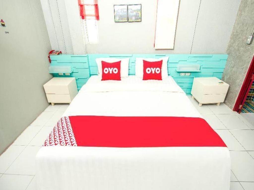 Oyo 292 The Oddy Hip Hotel Patong Exterior photo